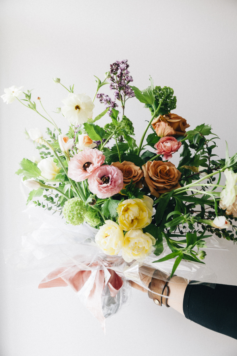 Fresh Cut & Wrap Handtied Bouquet – Emily Herzig Floral Studio